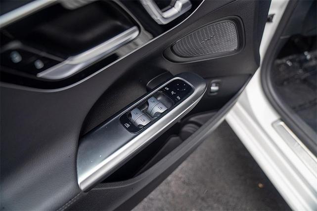 Photo of 2022 White Mercedes-Benz C-Class