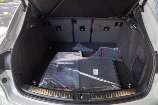 Photo of 2026 White Porsche Macan