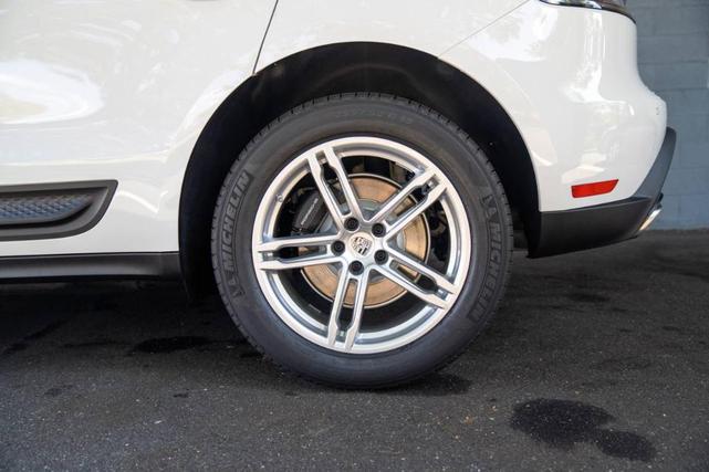 Photo of 2026 White Porsche Macan