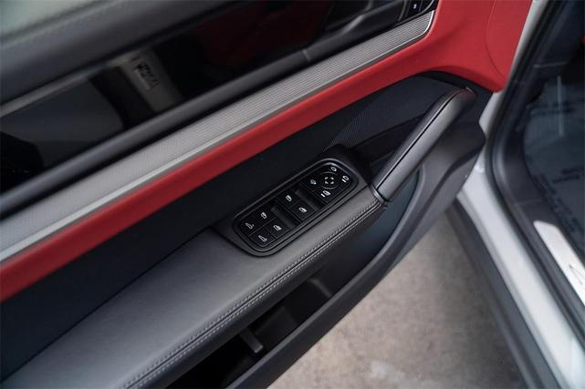 Photo of 2025 Chalk Porsche Cayenne