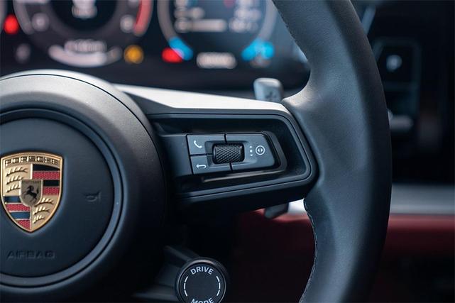 Photo of 2025 Chalk Porsche Cayenne