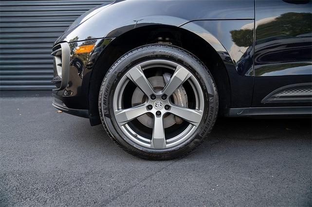 Photo of 2024 Black Porsche Macan