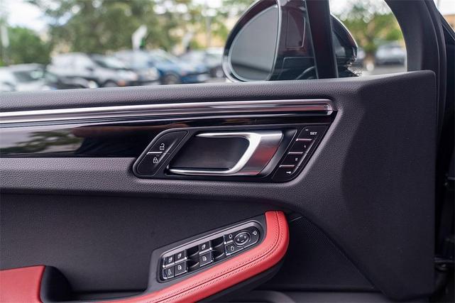 Photo of 2025 Black Porsche Macan
