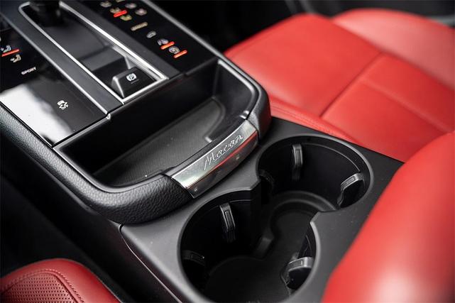 Photo of 2025 Black Porsche Macan