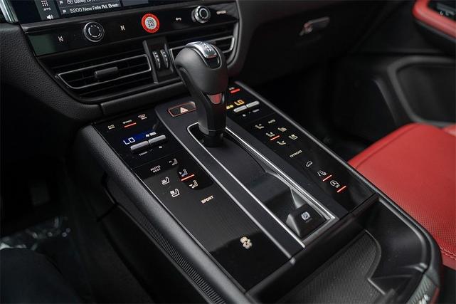 Photo of 2025 Black Porsche Macan