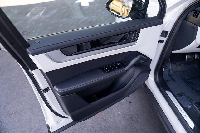 Photo of 2024 Chalk Porsche Cayenne