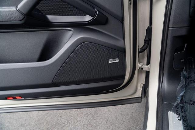 Photo of 2025 Cashmere Beige Metallic Porsche Cayenne