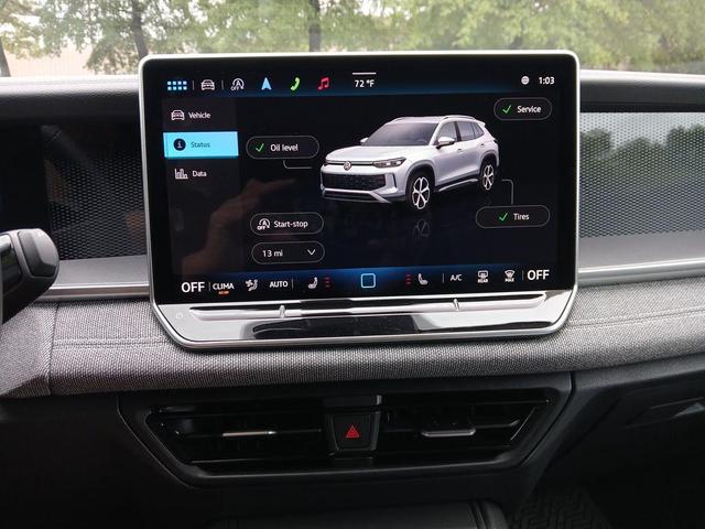 Photo of 2025 Pyrite Silver Metallic Volkswagen Tiguan