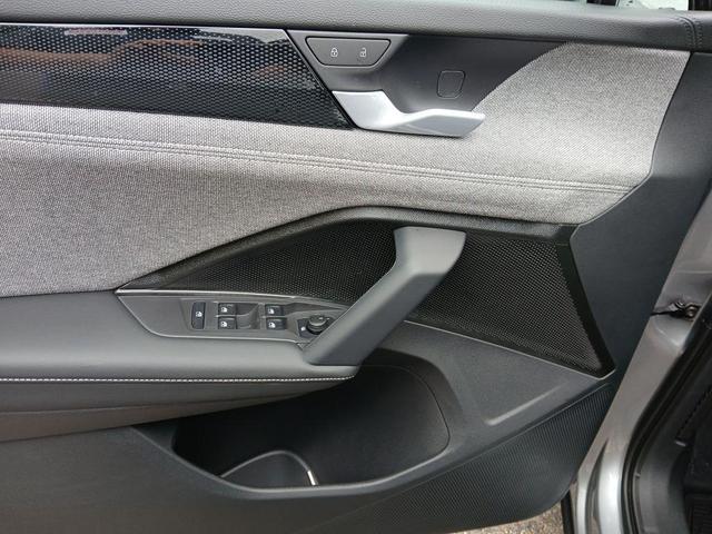 Photo of 2025 Pyrite Silver Metallic Volkswagen Tiguan