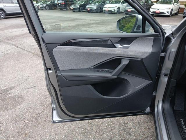 Photo of 2025 Pyrite Silver Metallic Volkswagen Tiguan
