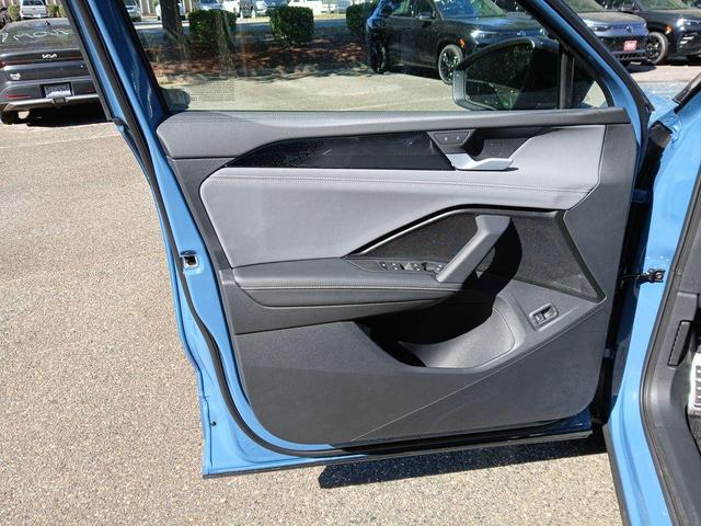 Photo of 2025 Monterey Blue W/Black Roof Volkswagen Tiguan