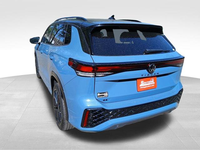 Photo of 2025 Monterey Blue W/Black Roof Volkswagen Tiguan