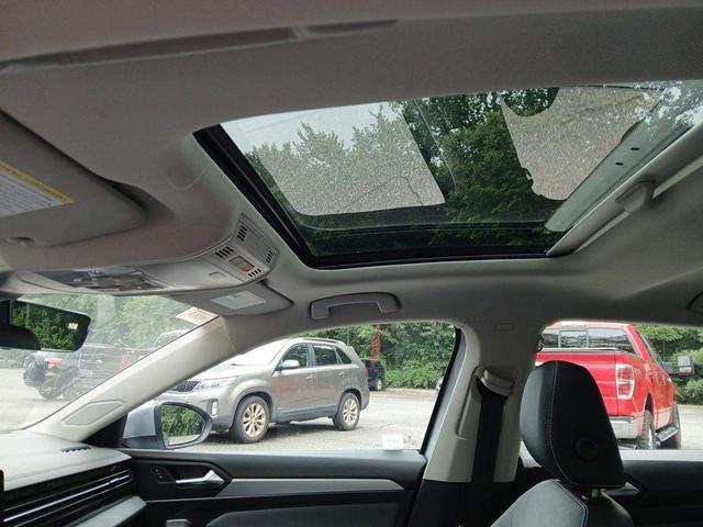 Photo of 2025 Pyrite Silver Metallic Volkswagen Jetta