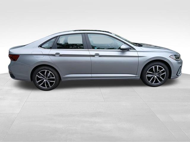 Photo of 2025 Pyrite Silver Metallic Volkswagen Jetta