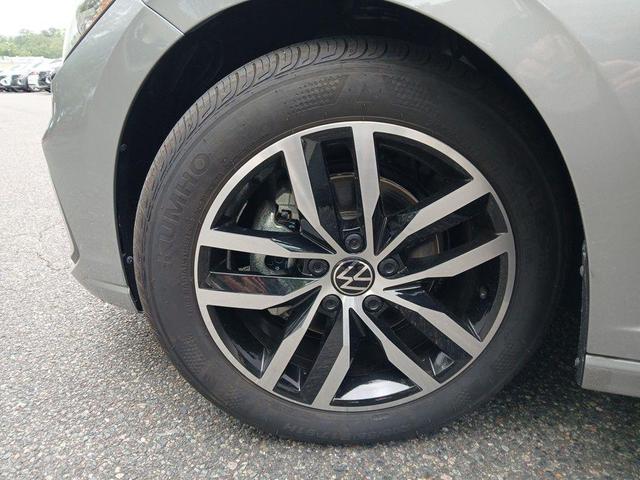 Photo of 2025 Pyrite Silver Metallic Volkswagen Jetta