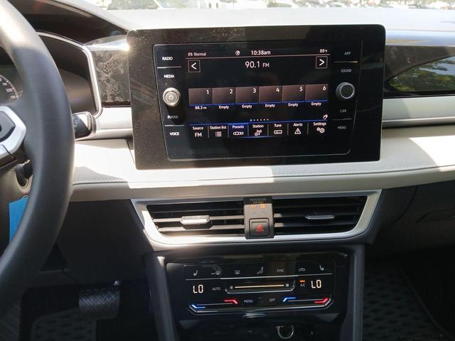 Photo of 2025 Platinum Gray Metallic Volkswagen Taos