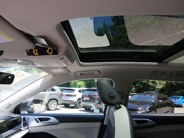 Photo of 2025 Platinum Gray Metallic Volkswagen Taos