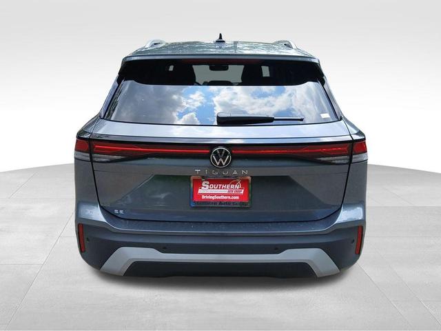 Photo of 2025 Platinum Gray Metallic Volkswagen Tiguan