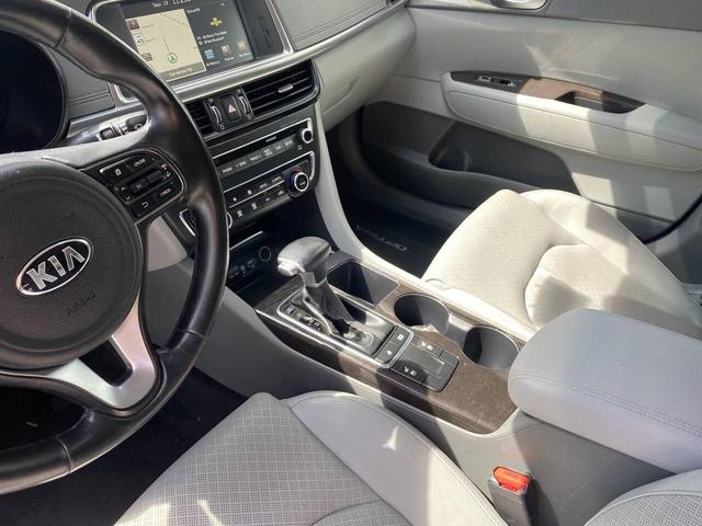 Photo of 2016 Snow White Pearl Kia Optima