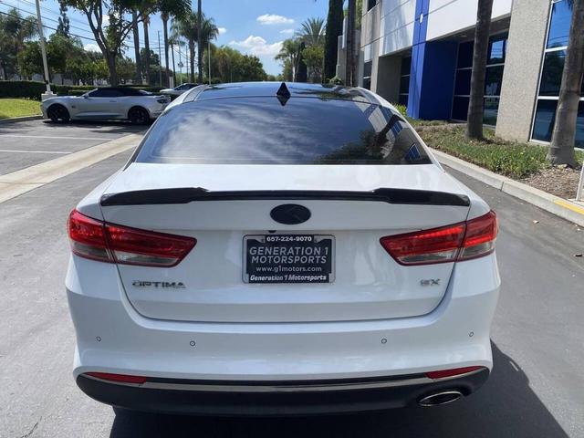 Photo of 2016 Snow White Pearl Kia Optima