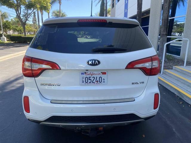 Photo of 2015 Snow White Pearl Kia Sorento
