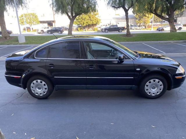 Photo of 2002 Black Volkswagen Passat