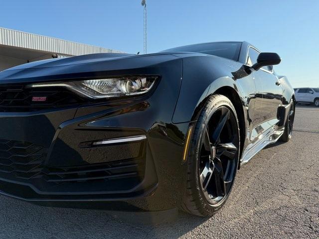 Photo of 2023 Black Chevrolet Camaro
