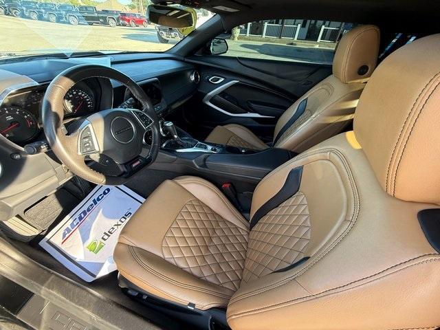 Photo of 2023 Black Chevrolet Camaro
