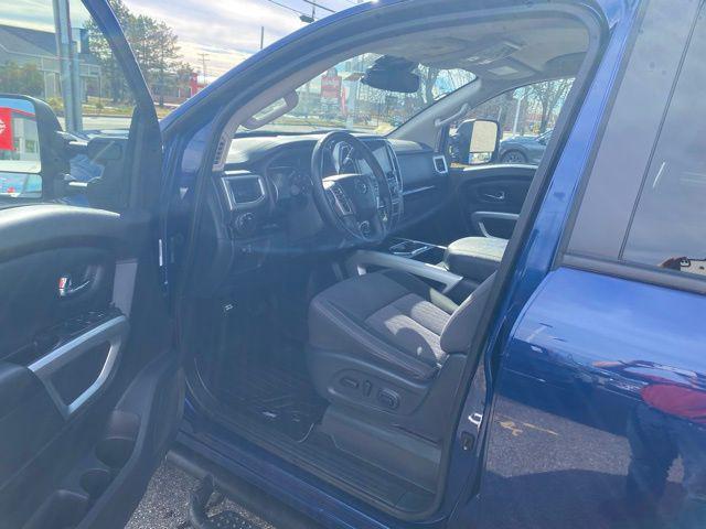 Photo of 2020 Deep Blue Pearl Metallic Nissan Titan XD