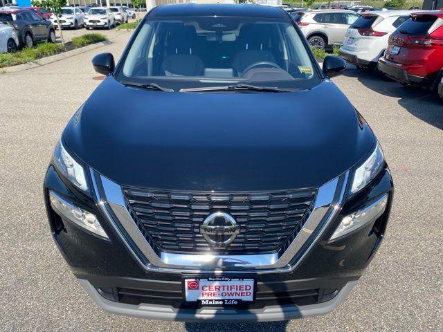 Photo of 2021 Super Black Nissan Rogue