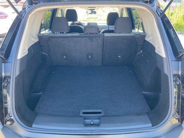 Photo of 2021 Super Black Nissan Rogue