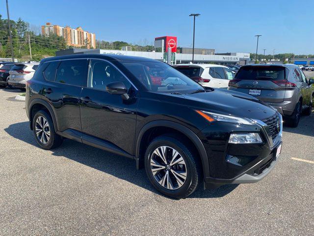 Photo of 2021 Super Black Nissan Rogue