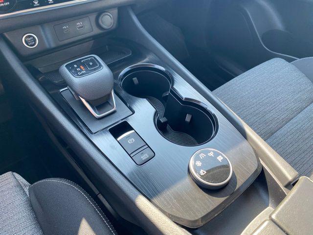Photo of 2021 Super Black Nissan Rogue