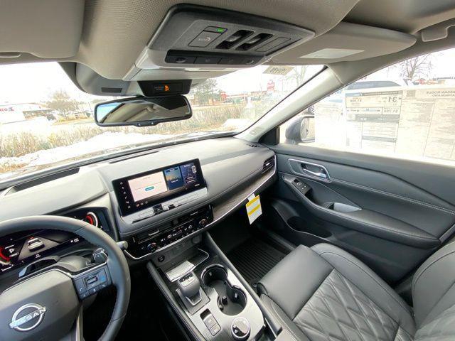 Photo of 2025 Deep Ocean Blue Pearl Nissan Rogue