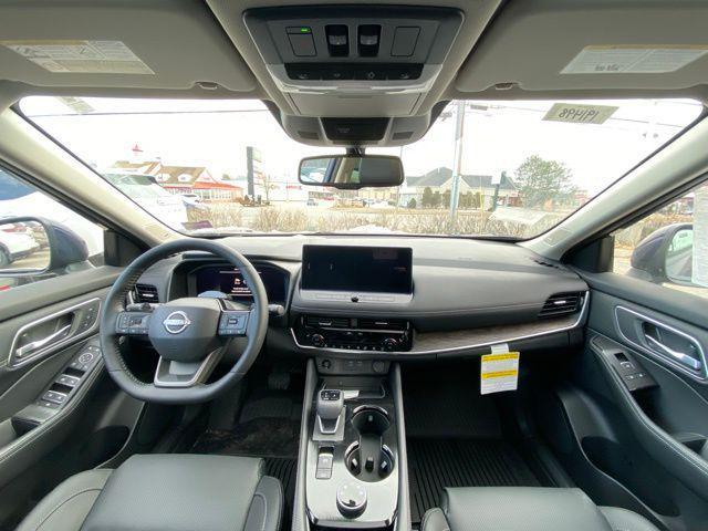 Photo of 2025 Deep Ocean Blue Pearl Nissan Rogue