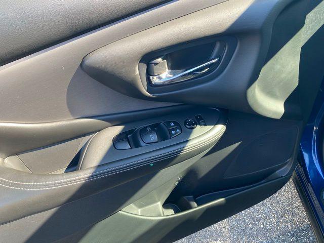 Photo of 2021 Deep Blue Pearl Nissan Murano