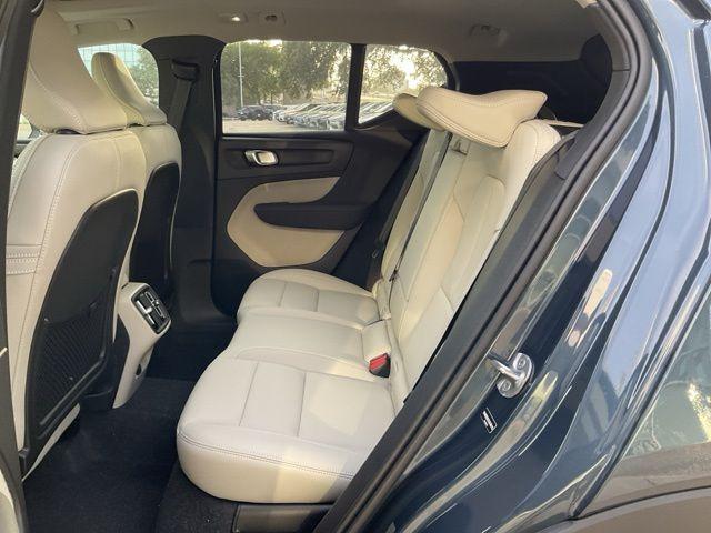 Photo of 2026 Blue Volvo XC40