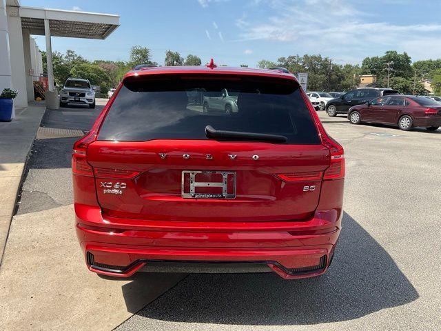 Photo of 2023 Fusion Red Metallic Volvo XC60