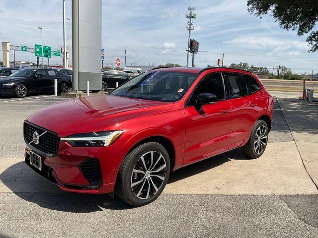 Photo of 2023 Fusion Red Metallic Volvo XC60