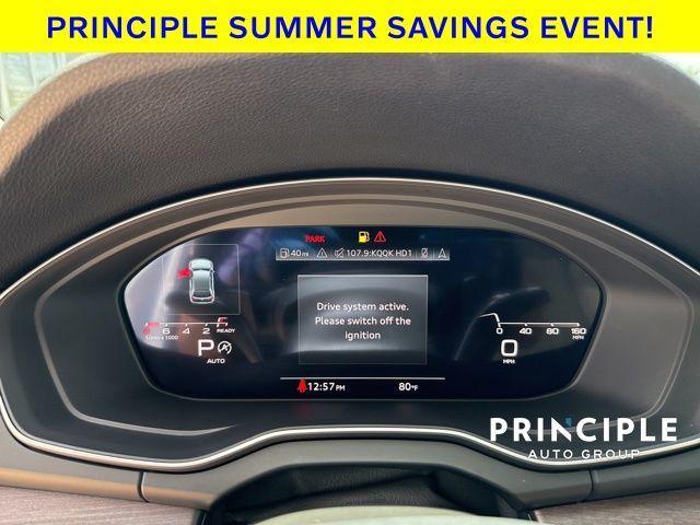 Photo of 2022 Glacier White Metallic Audi Q5