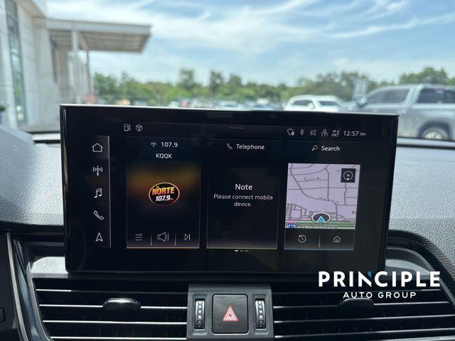 Photo of 2022 Glacier White Metallic Audi Q5