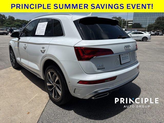 Photo of 2022 Glacier White Metallic Audi Q5