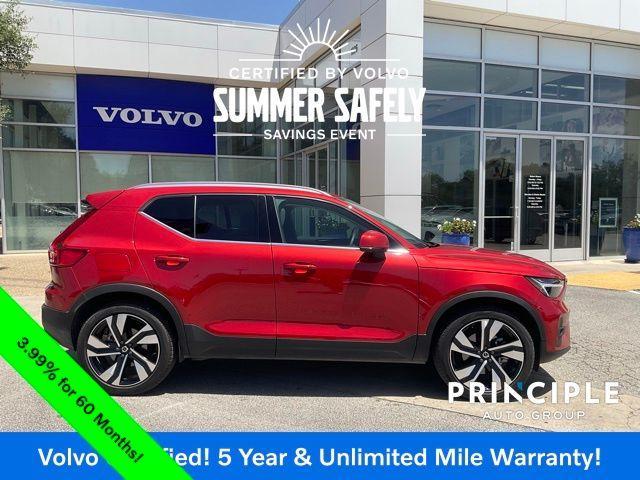 Photo of 2024 Fusion Red Metallic Volvo XC40
