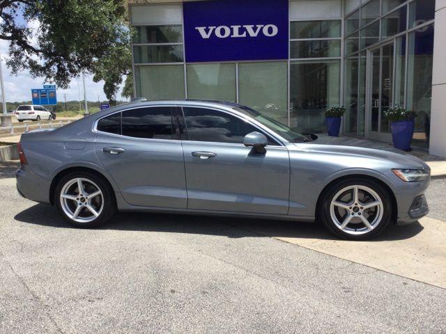 Photo of 2019 Pine Gray Metallic Volvo S60
