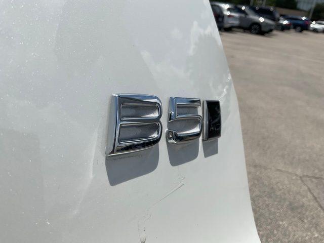 Photo of 2026 Crystal White Volvo XC40