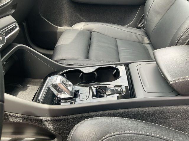 Photo of 2023 Silver Volvo XC40