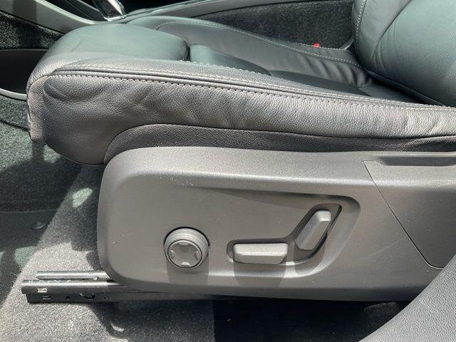 Photo of 2023 Silver Volvo XC40