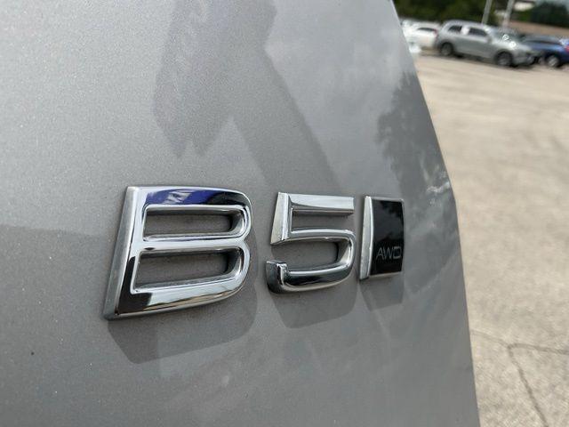 Photo of 2023 Silver Volvo XC40
