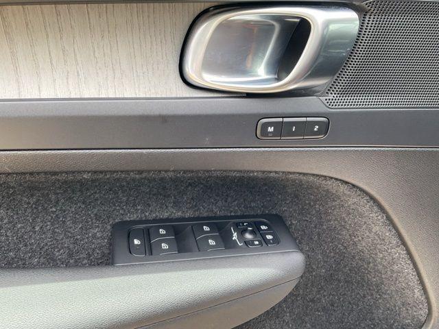 Photo of 2023 Silver Volvo XC40
