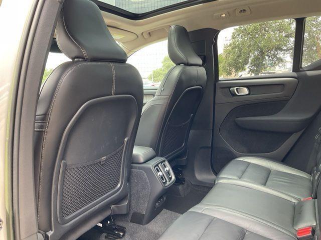 Photo of 2023 Silver Volvo XC40